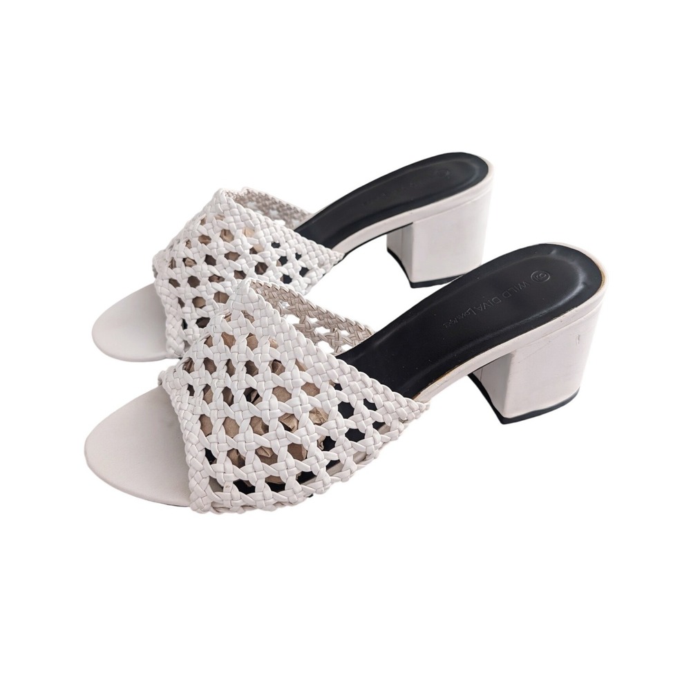 Boutique Nautical Resortwear White Mesh Leather Slip on Block Heel Sandals